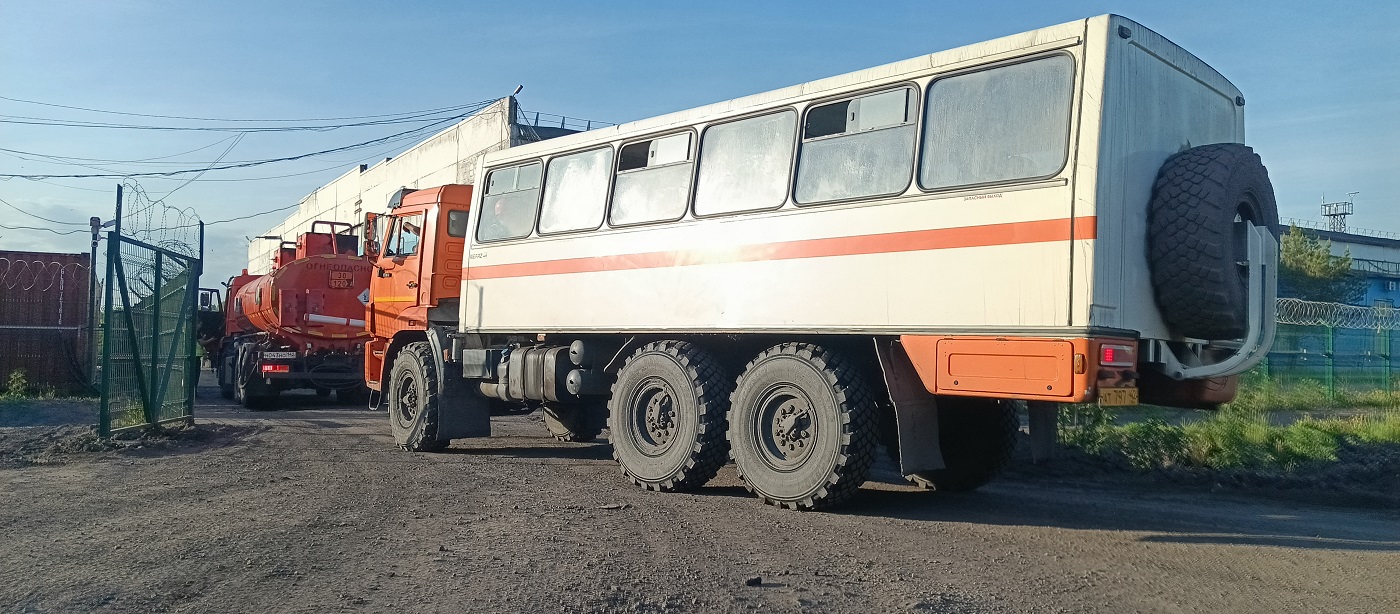 Вахтовые перевозки сотрудников автобусами и спецтехникой в Матвеевке